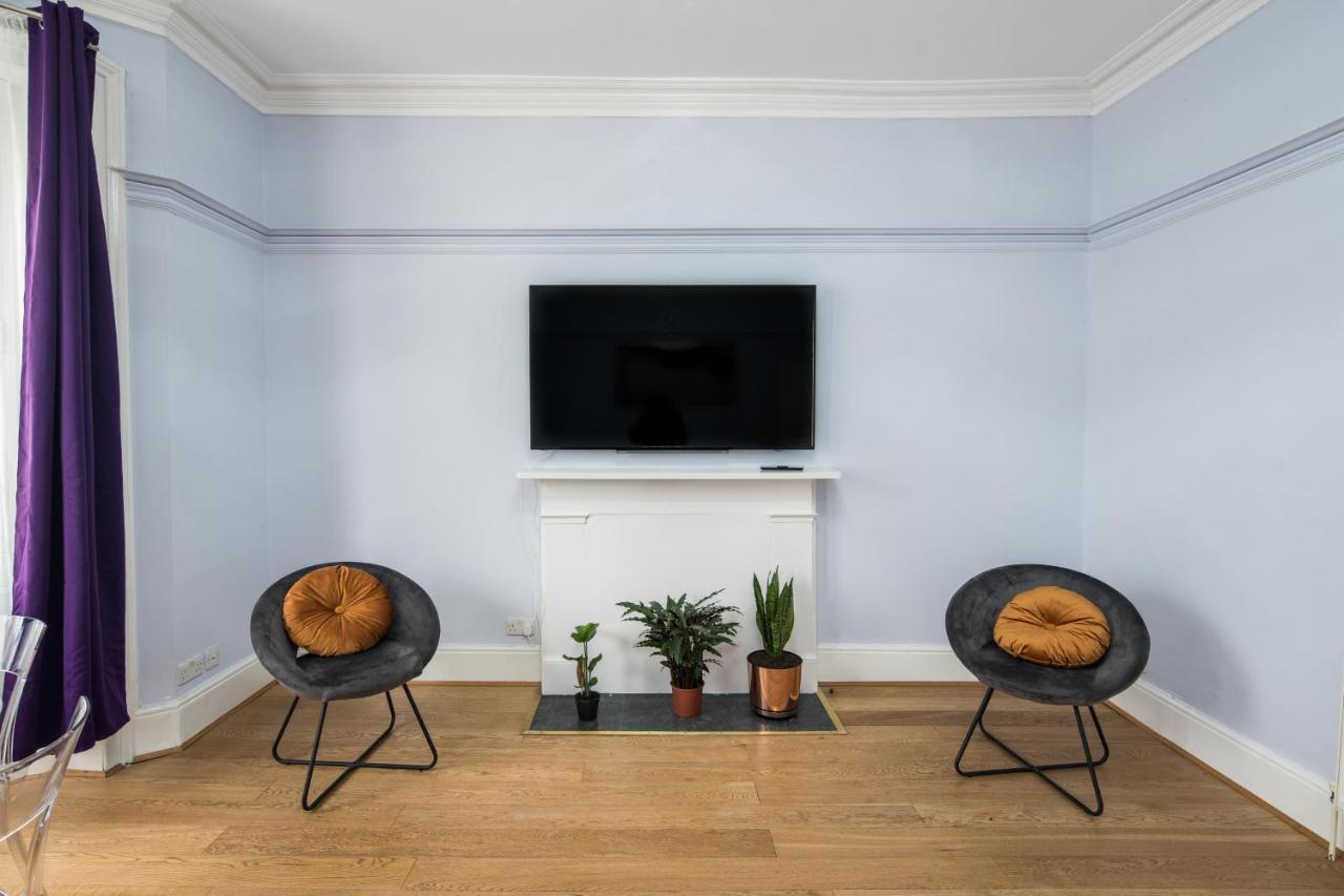 Gloucester Station Gem: 3 Bedroom Oasis ロンドン エクステリア 写真