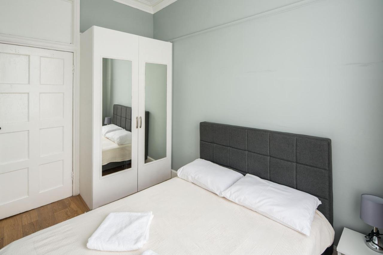 Gloucester Station Gem: 3 Bedroom Oasis ロンドン エクステリア 写真