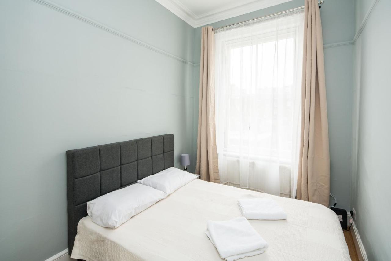 Gloucester Station Gem: 3 Bedroom Oasis ロンドン エクステリア 写真